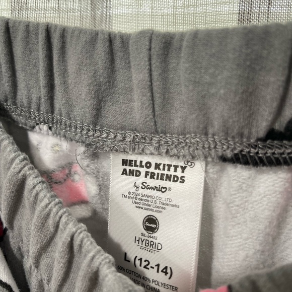 Sanrio Hello Kitty and Friends Gray Pajama Set - Picture 5 of 5